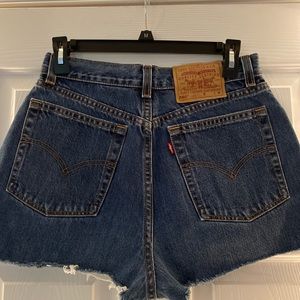 Levi’s womens denim cut off shorts size 6 28’